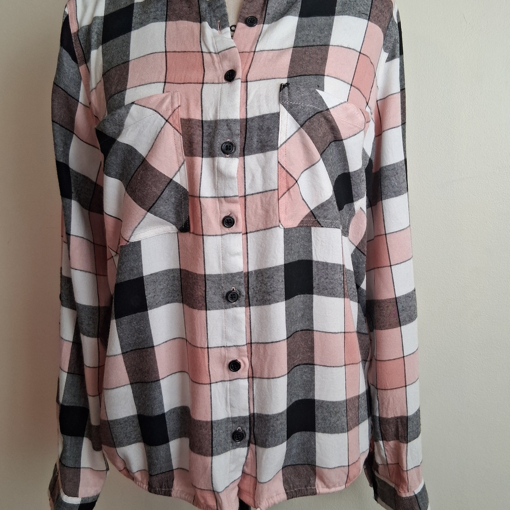 Plaid Button-Up Shirt With Tie Bottom Size M